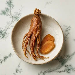 Racine de ginseng fermenté sur coupelle
